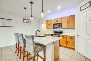 Interior - Pool & Hot Tub at Home in Cape Coral (Cape Coral)