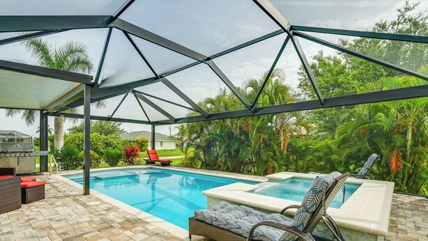 Pool - Pool & Hot Tub at Home in Cape Coral (Cape Coral)