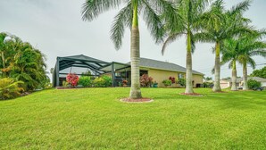 Interior - Pool & Hot Tub at Home in Cape Coral (Cape Coral)