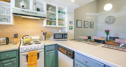 Dog-friendly Pagosa Springs Studio: Grill & Views!