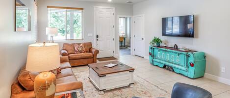 House (4 Bedrooms) | Front of property