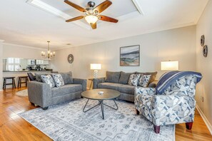 Apartment (2 Bedrooms) | Interior - Mobile Townhome Near University of South Alabama! (Mobile)