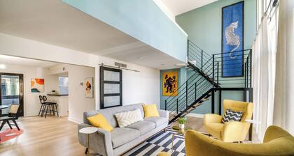 Vibrant Dallas Condo w/ Patio & Community Pool!