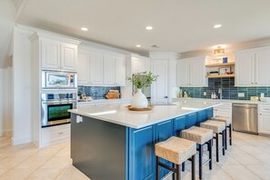 House (4 Bedrooms) | Interior - Conroe Lake House: Luxe Pool, Private Dock & Games (Willis)