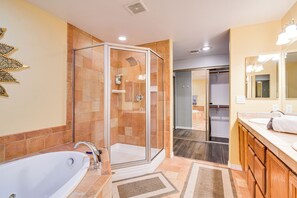 Interior - Riverfront Bullhead City Condo Near Casinos! (Bullhead City)