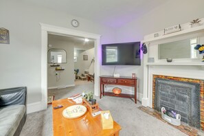 House (5 Bedrooms) | Interior