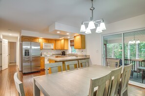 House (5 Bedrooms) | Interior