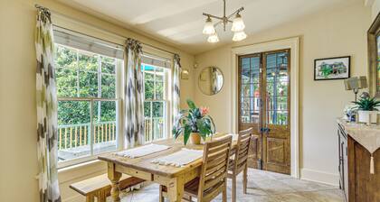 Eclectic Mandeville Home: Walk to Lakefront Park