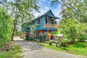 House (2 Bedrooms) | Interior - Eclectic Mandeville Home: Walk to Lakefront Park (Mandeville)