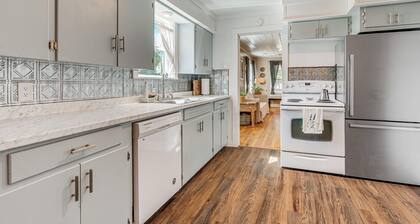 Fire Pit & Yard: Dog-friendly Spicewood Home