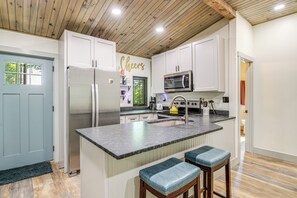 Interior - Dandridge Home on Douglas Lake w/ Hot Tub & Dock! (Dandridge)