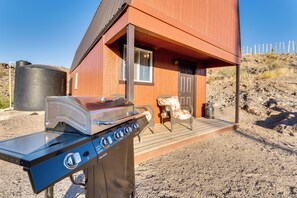 Apartment (0 Bedroom) | Interior - Oatman Studio w/ Fire Pit Near Bullhead City! (Oatman)