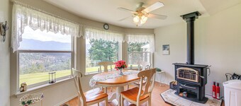 Moyie Springs Home w/ Views, Near Kootenay River!
