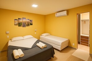 1 habitación, ropa de cama hipoalergénica, edredón y escritorio 