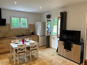 Microwave, oven, stovetop, dishwasher - Leobachelle (La Bachellerie)