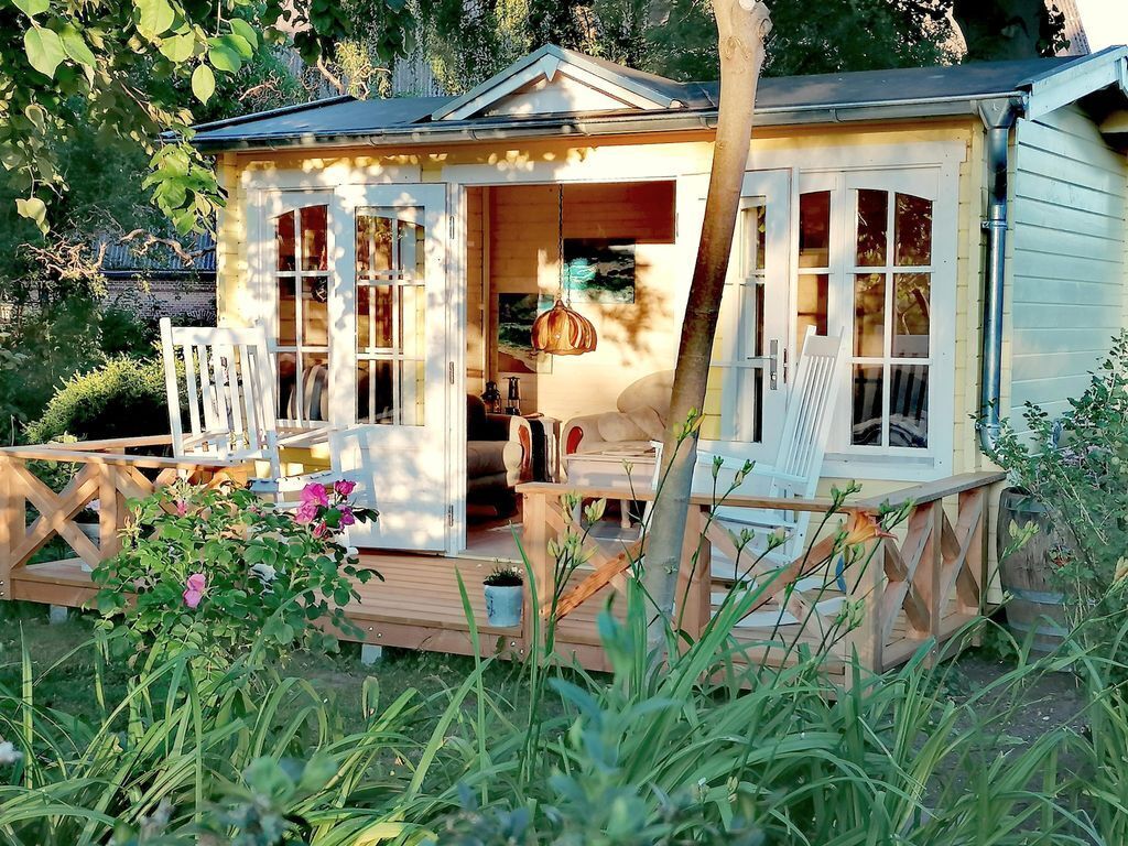 Mom's Bed & Breakfast