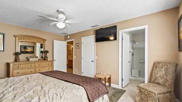 2 bedrooms, iron/ironing board, internet, bed sheets