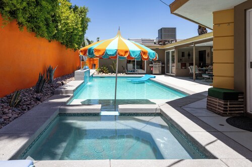 Casitas Del Monte – Vibrant Oasis w/ Spa & Pool