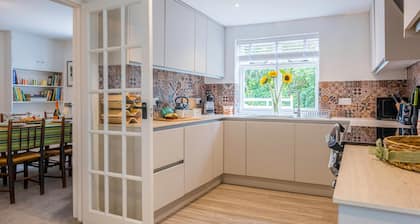 Little Buckley – A peaceful family & dog-friendly retreat near Sidmouth