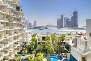 Exclusive-Apartment, 2 Schlafzimmer, eingeschränkter Meerblick | Blick vom Balkon