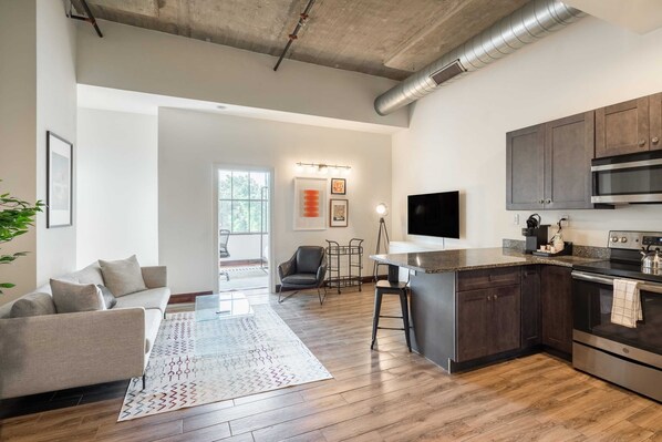 TV, offices - Sosuite | 2BR Apt w Balcony, W/D, Gym, On-Site Bar (Philadelphia)