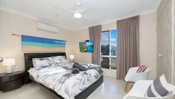 3 bedrooms, iron/ironing board, free WiFi, bed sheets