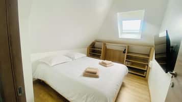 2 bedrooms, WiFi, bed sheets