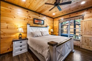 Cabin, 3 Bedrooms | 3 bedrooms, free WiFi - Mountain Skyy 3 Bedroom Cabin by RedAwning (Gatlinburg)