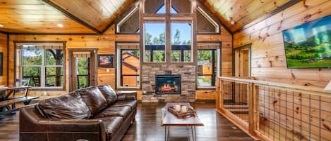 Stuga - 3 sovrum | Vardagsrum | Smart-tv