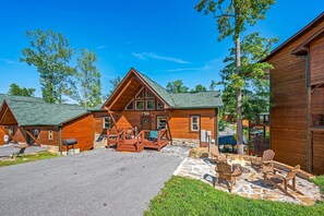 Cabin, 3 Bedrooms | Exterior - Mountain Skyy 3 Bedroom Cabin by RedAwning (Gatlinburg)