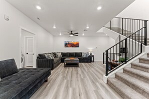 Stadtwohnung, 4 Schlafzimmer | Wohnbereich