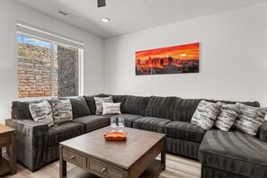 起居區 | 智慧型電視、串流服務