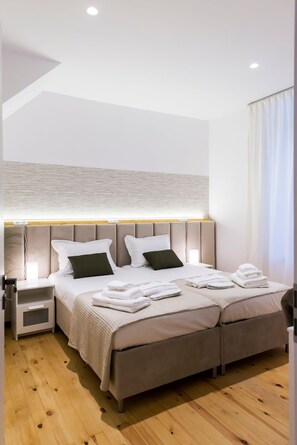 House | 2 bedrooms, Internet - Aigli Seafront Loft-bespoke Design Gem (Kalamata)