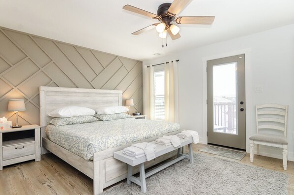 4 bedrooms, iron/ironing board, WiFi, bed sheets - Beautiful pet friendly duplex with prime location - K219 (Kure Beach)