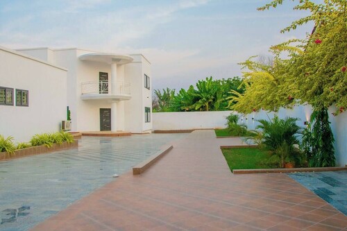 Pot of Gold Butler Residence