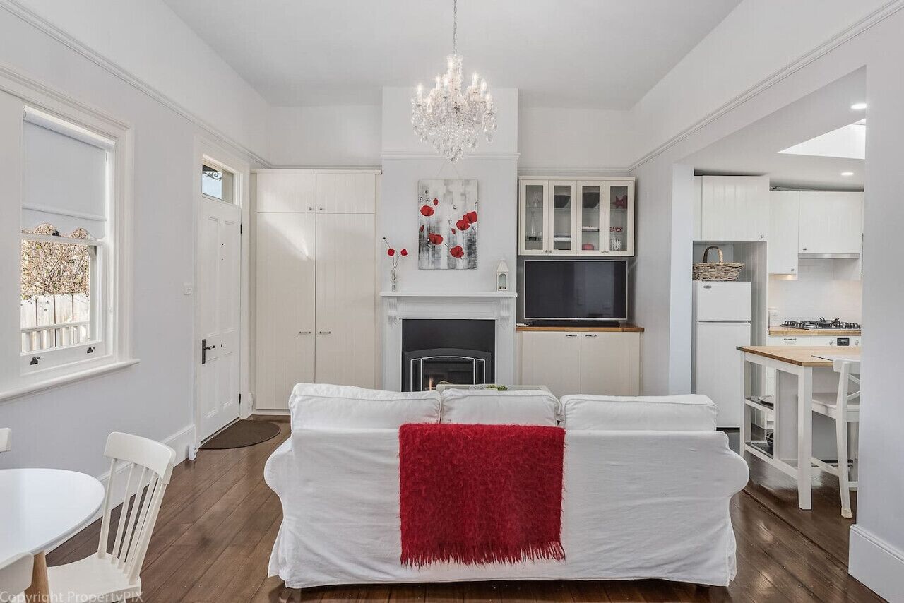 Smart-tv och eldstad