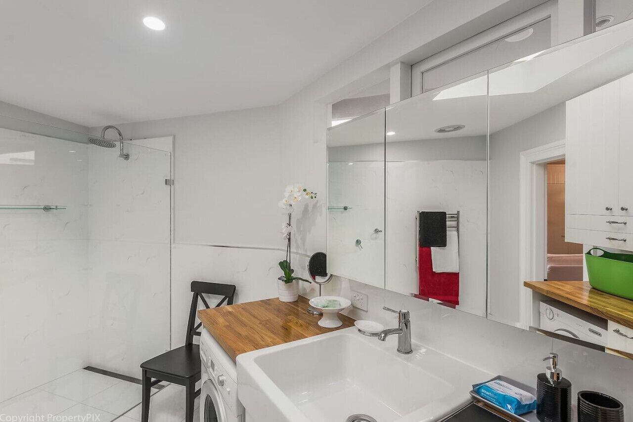 ヘアドライヤー、タオル