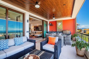 Outdoor dining - Rooftop Pool + BBQ Terrace | Luxury Ocean View 2BR (Puerto Vallarta)