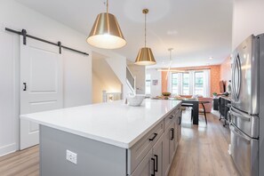 Interior - Golden Hour - Skyline Views and Sunsets (Nashville)