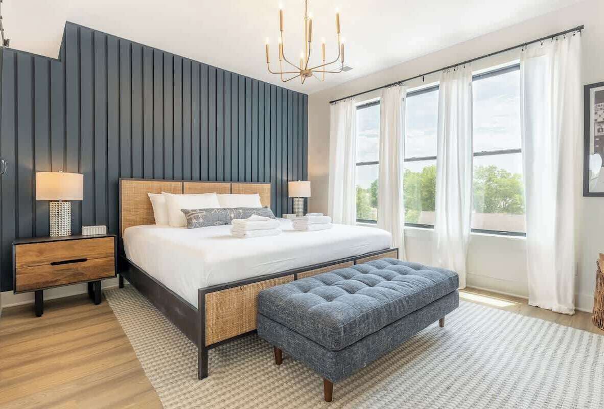 4 dormitoris, planxa i posts de planxar, wifi gratuïta i roba de llit 