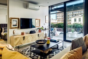 1 bedroom, Internet - Contemporary Charming Apartment The Urban Edge (Cape Town)