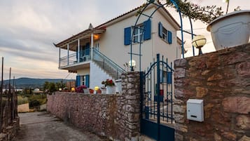 House | 2 bedrooms, Internet