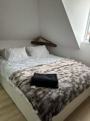 1 chambre, fer et planche à repasser, Wi-Fi, draps fournis