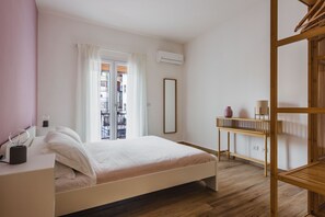 3 quartos, ferros/tábuas de passar roupa, Wi-Fi de cortesia