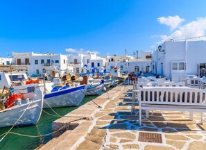 1 bedroom, Internet - Villa Maria - Naoussa Boats Blue Sandy Suite (Paros)