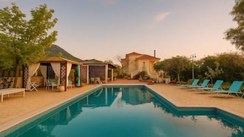 Villa | 3 bedrooms, Internet