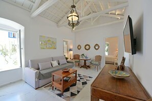 1 bedroom, Internet - A Sea-licious Vacation - Chic Style in Hydra (Hydra)