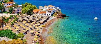 A Sea-licious Vacation - Chic Style in Hydra