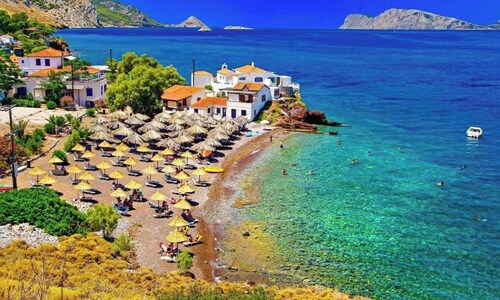 A Sea-licious Vacation - Chic Style in Hydra