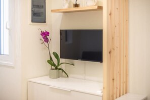 Studio - The Urban Loft 2 - Athens Unique Oasis (Kaisariani)